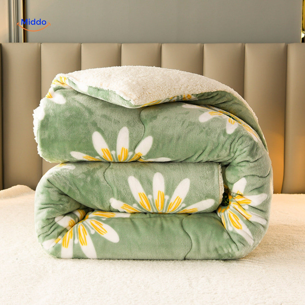 Warmora thick winter blanket with sherpa and floral print