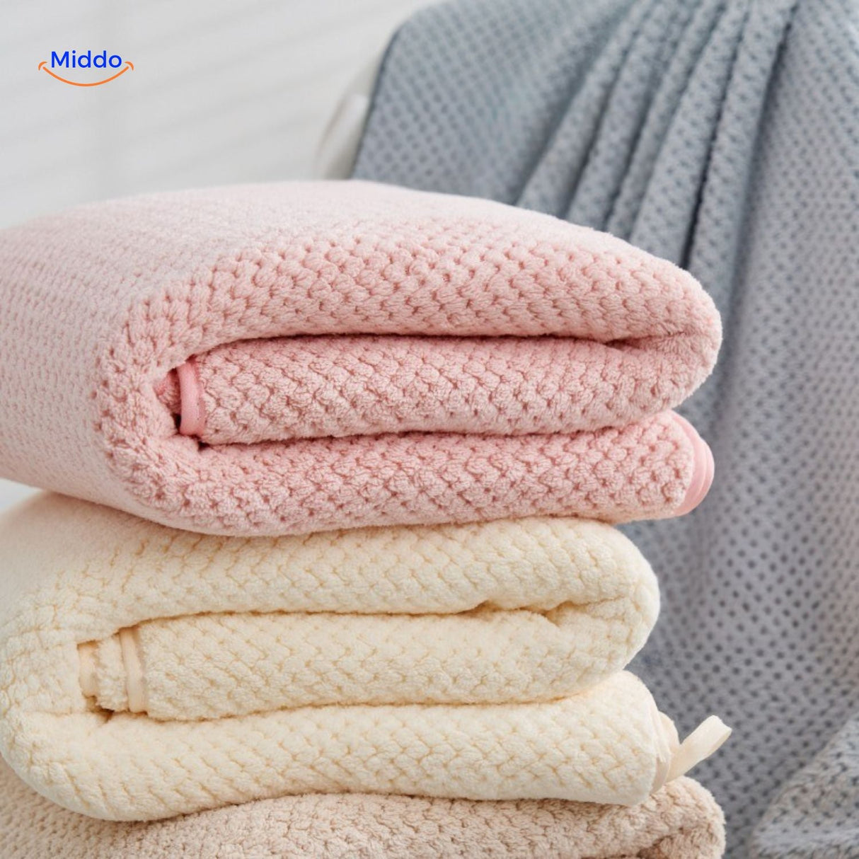 Premium absorbent bath towel perfect for gifting to friends and family.