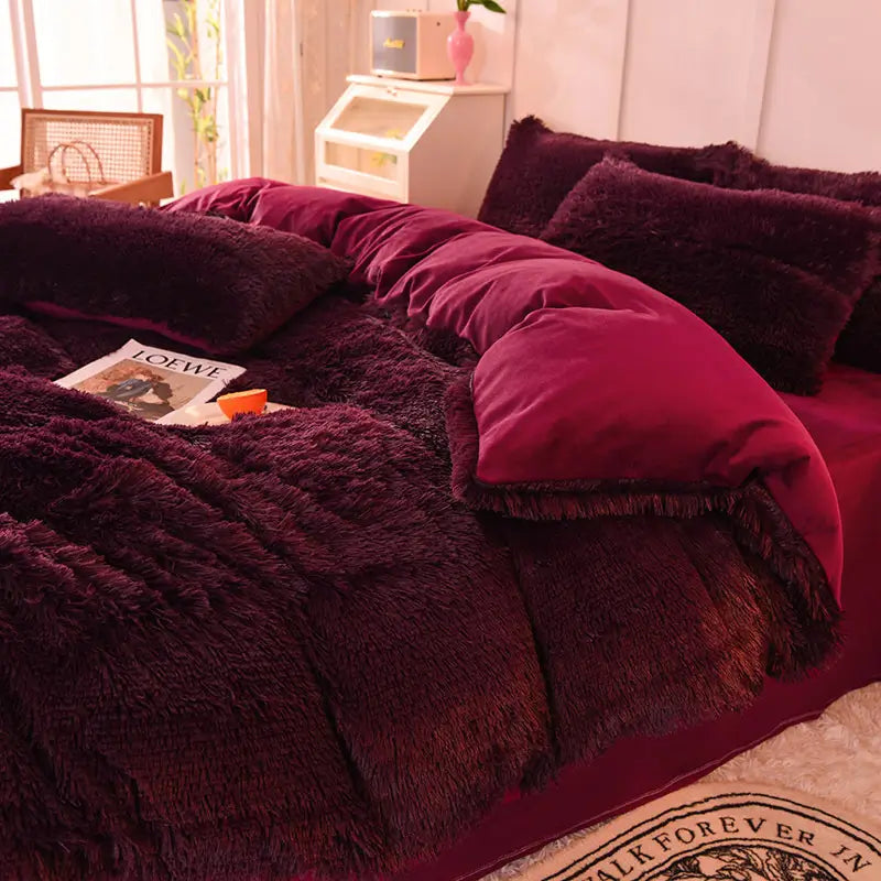 Teddy Fluffy fleece bedding set in Burgundy