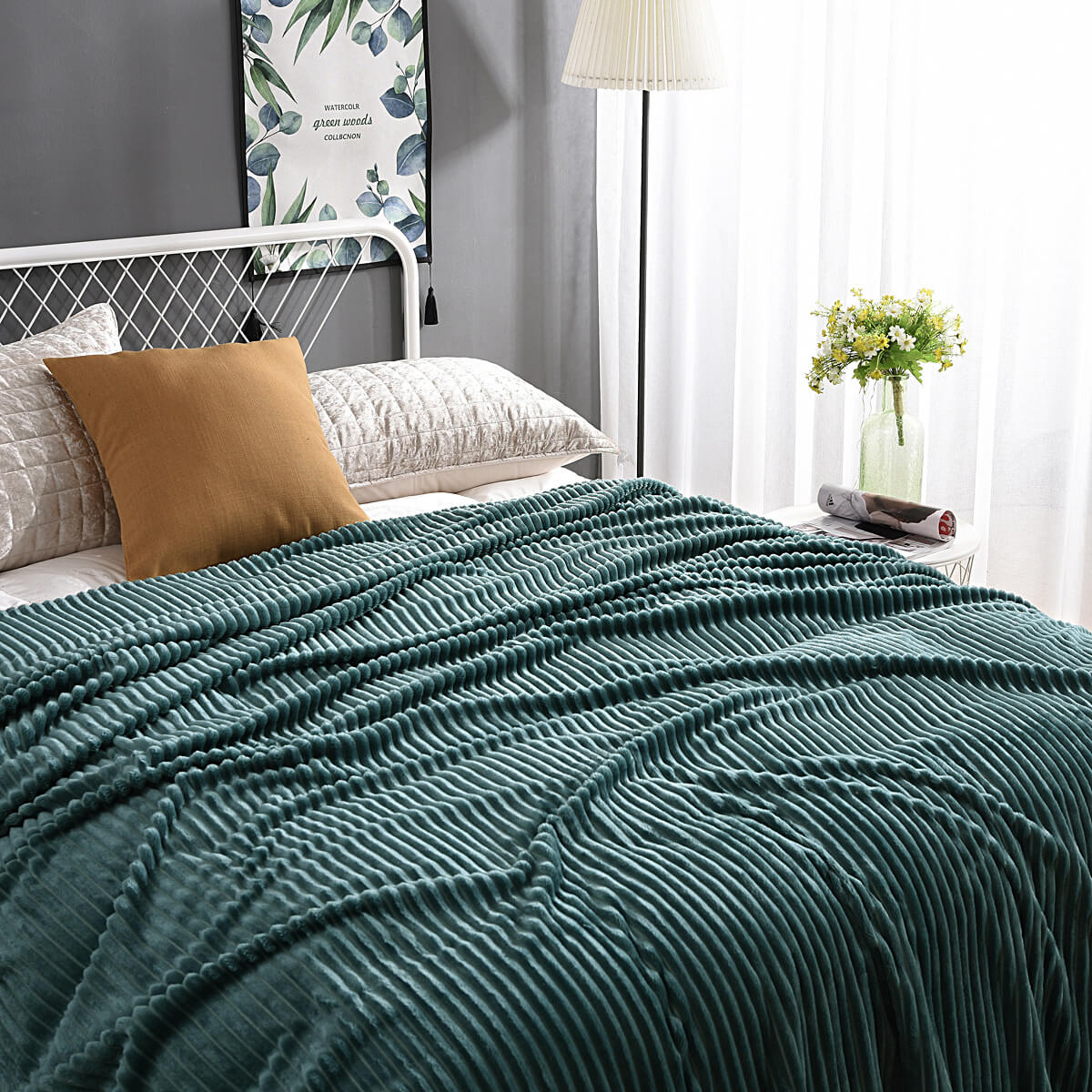 Rich dark green velvet fleece blanket for a sophisticated look.