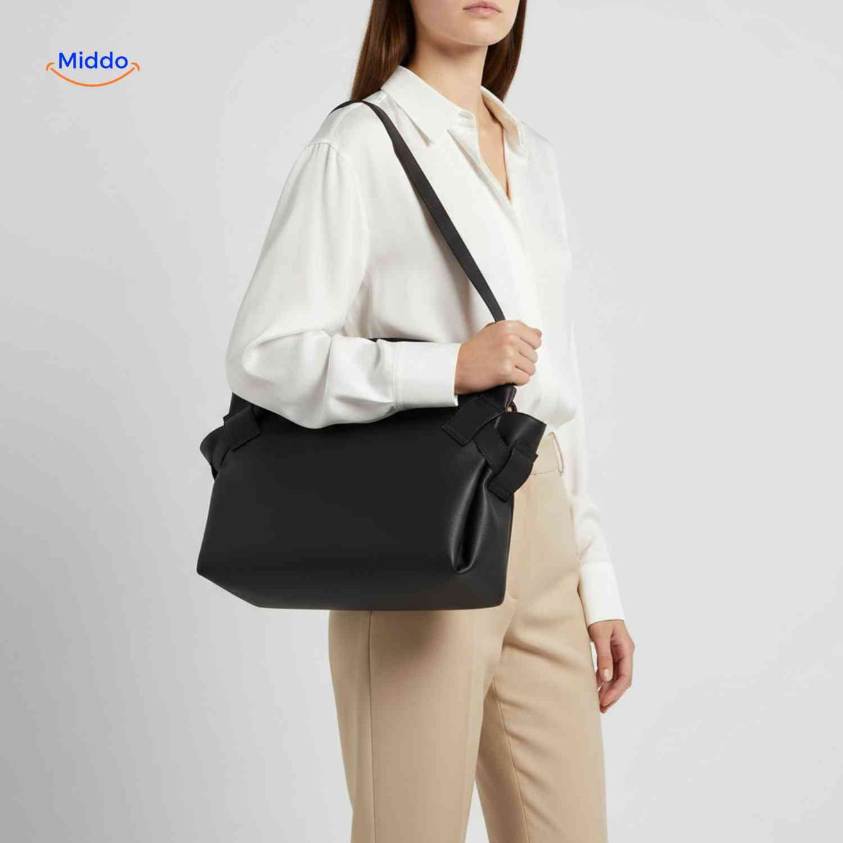Foldable leather shoulder shopper bag designed for work and leisure activities.
