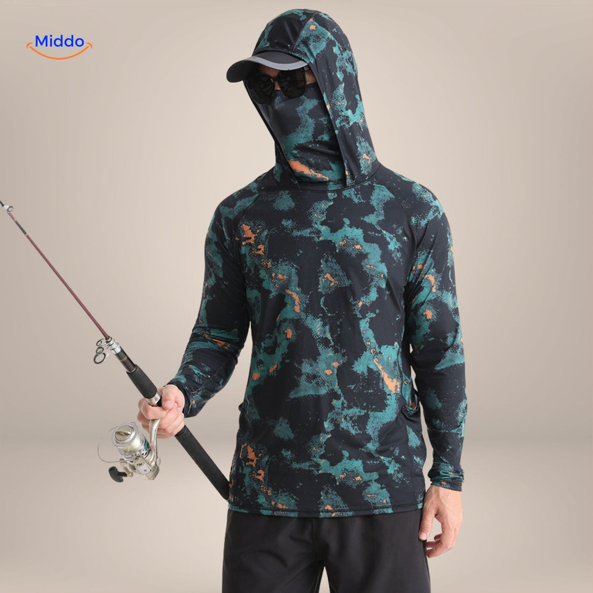 UPF50+ sun protection shirt in black and green camouflage for hunting and fishing