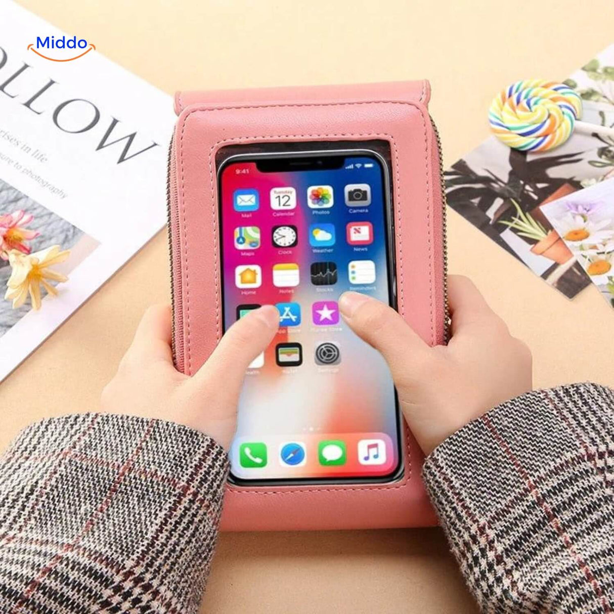 TouchScreenGo compact shoulder bag with responsive touchscreen back pocket.