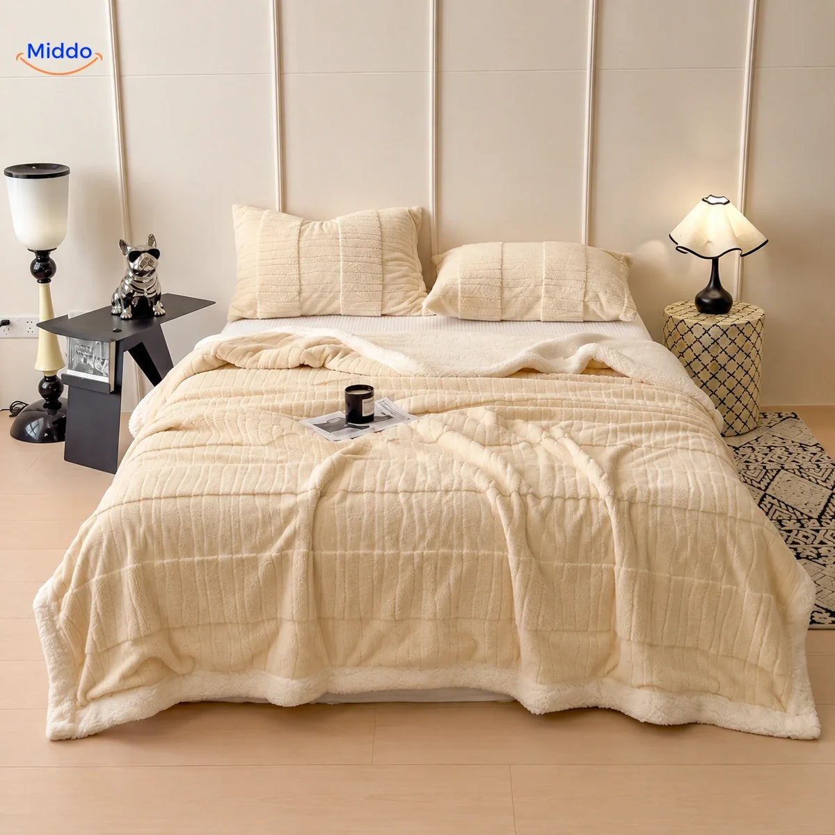 Winterra throw blanket with wave texture in ecru and soft fleece reverse