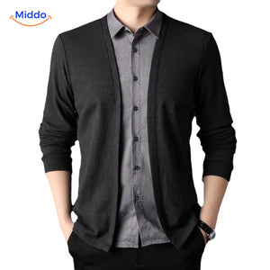 2-in-1 knit shirt featuring a stylish gray collar design detail.