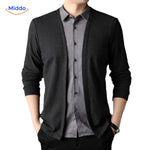 2-in-1 knit shirt featuring a stylish gray collar design detail.