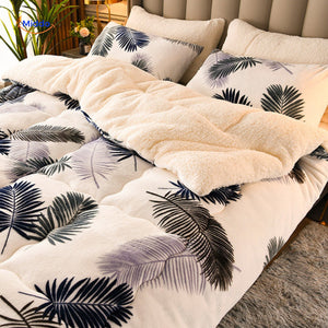 Warmora luxury duvet cover with sherpa lining and leaf print