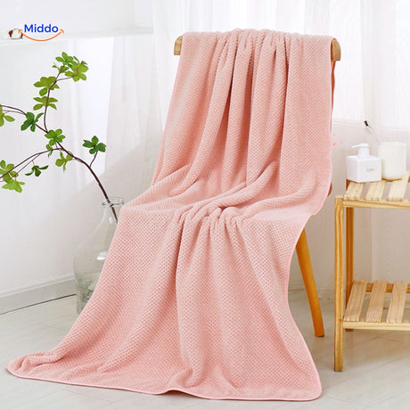 Beautiful bath towel with quick-dry and absorbent features for gifting.