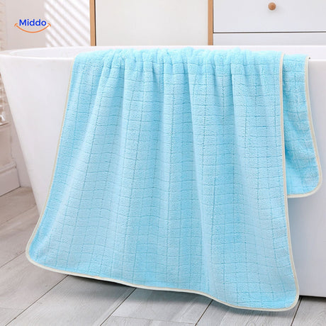 Bath towel gift for friends featuring quick-dry technology.