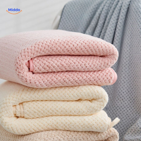 Premium absorbent bath towel perfect for gifting to friends and family.