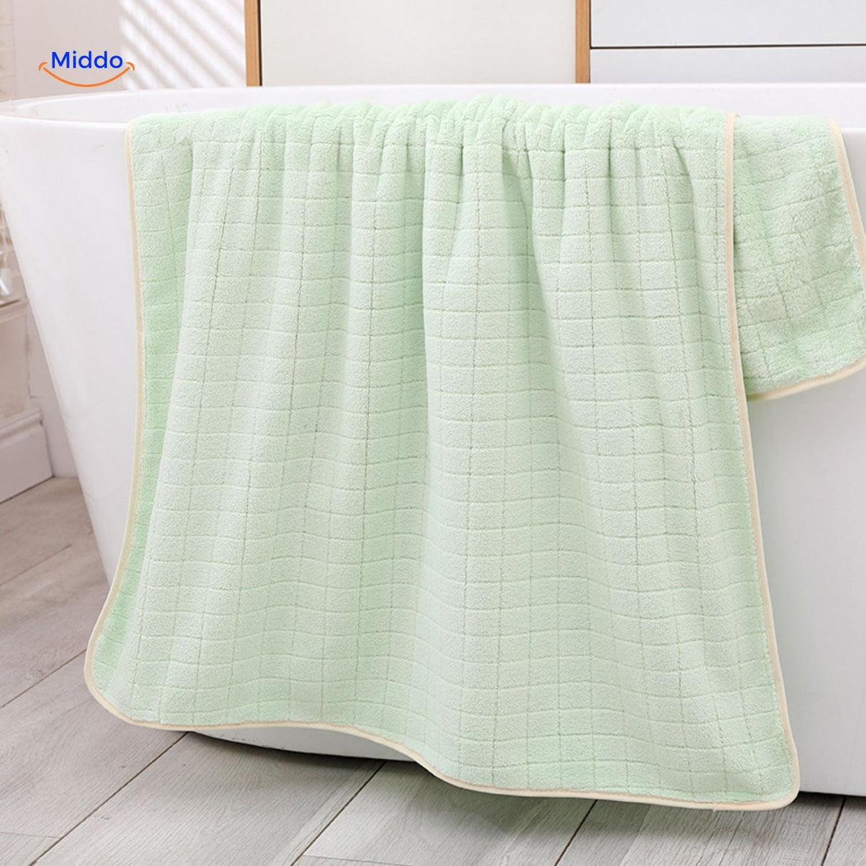 Quick-dry bath towel perfect for creating a cozy gifting experience.