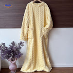 Yellow blanket robe long model in soft fleece.