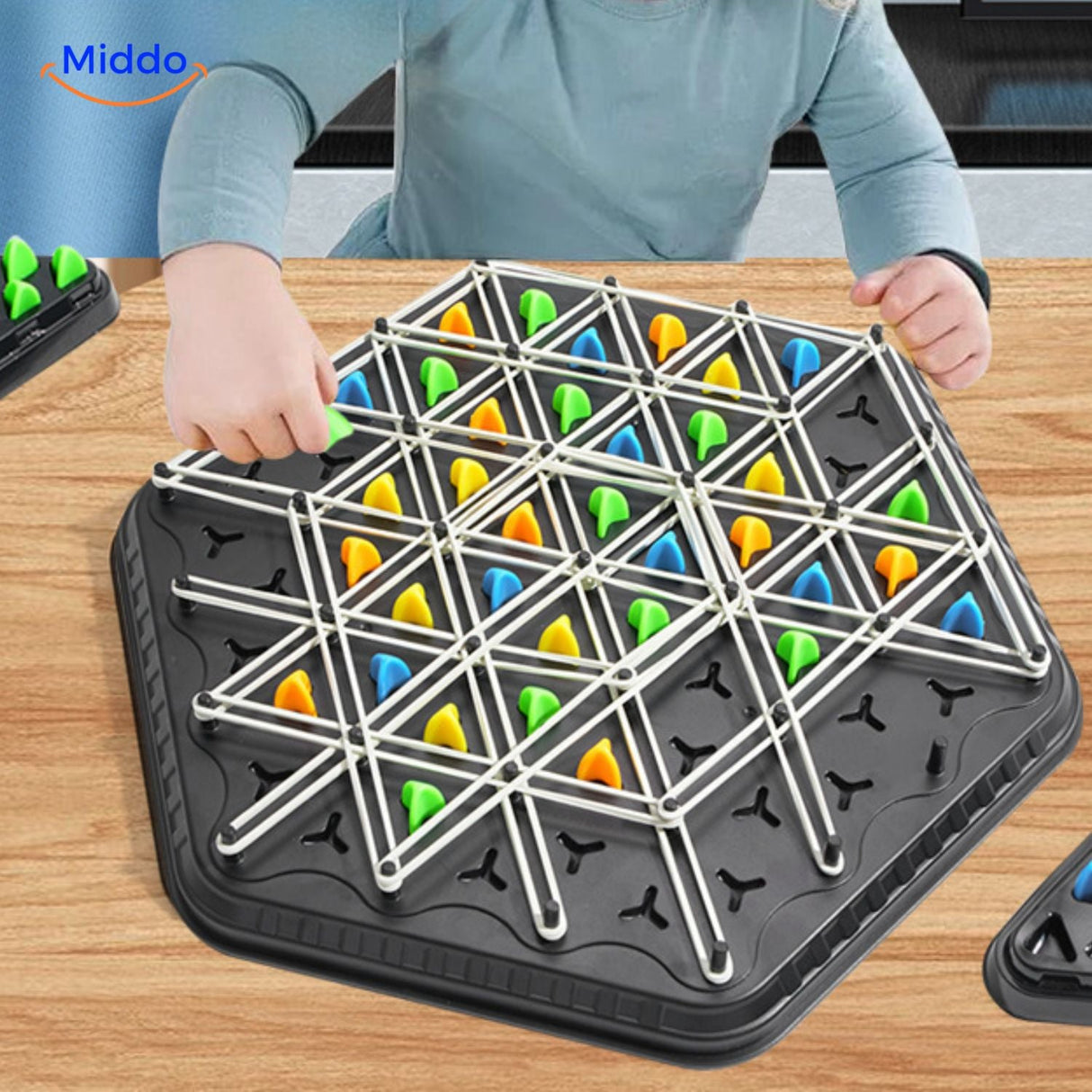 BrainFlex chess thinking game featuring triangular pieces and elastic accessories for play.