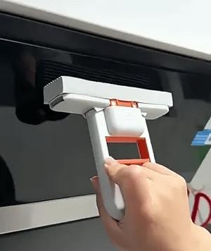 Cleanzy mop convenient one-handed operation makes wet and dry cleaning effortless.