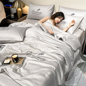 DreamCity cooling blanket in versatile white-gray, perfect for any interior style.