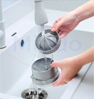 Cordless juicer with removable parts for simple cleanup and maintenance.