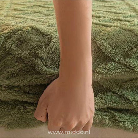 Fleece fitted sheet in cream white color option.