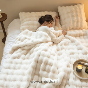 Fluffy Toscana Winter Blanket | Extra Thick Faux Fur, Supersoft & Warm