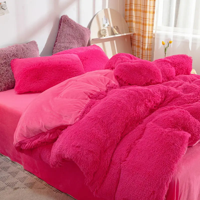 Teddy Fluffy fleece bedding set in Fuchsia