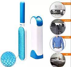 Self-cleaning pet hair remover with automatic debris removal system