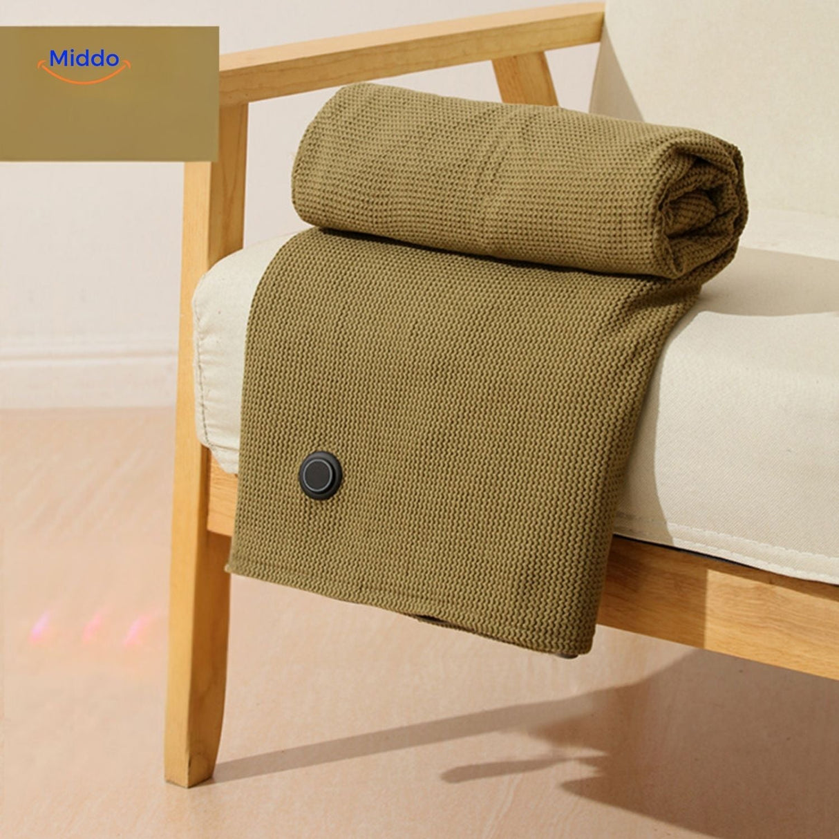 Powerful graphene heating technology in USB heated scarf delivers strong warm comfort.