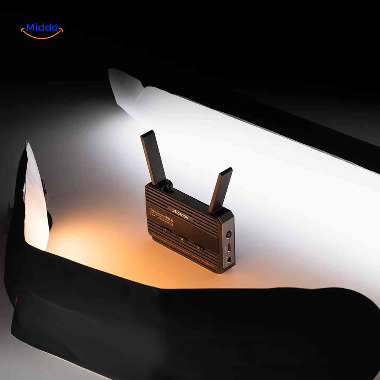LED softbox lamp providing diffused lighting for professional product photography.