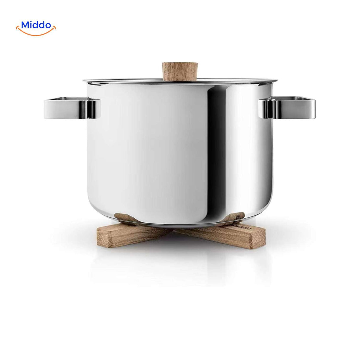 Oak wooden trivet with sleek minimalist design, ideal for modern kitchens.