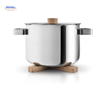 Oak wooden trivet with sleek minimalist design, ideal for modern kitchens.