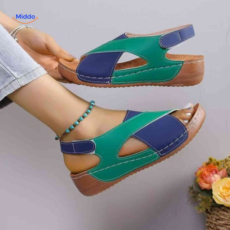 Sporty orthopedic sandals with adjustable strap for secure and customized fit.