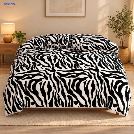 Plush duvet cover: zebra print on the bed