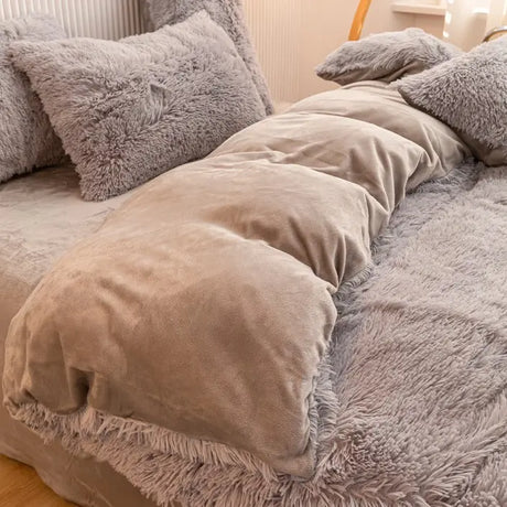 Teddy Fluffy fleece bedding set in Taupe Gray