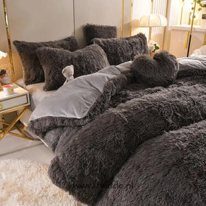 5-piece black teddy fleece bedding set with complimentary heart-shaped pillow
