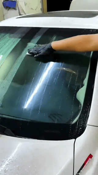 ClearView windshield wipes deliver streak-free glass and clear vision while driving.