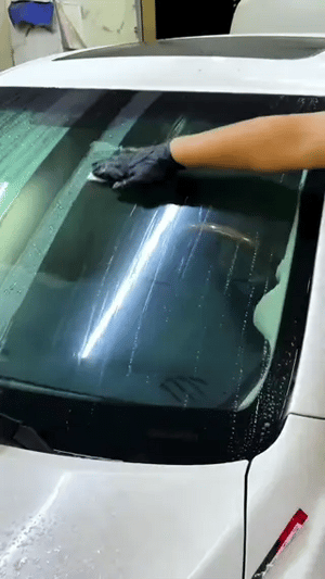 ClearView windshield wipes deliver streak-free glass and clear vision while driving.