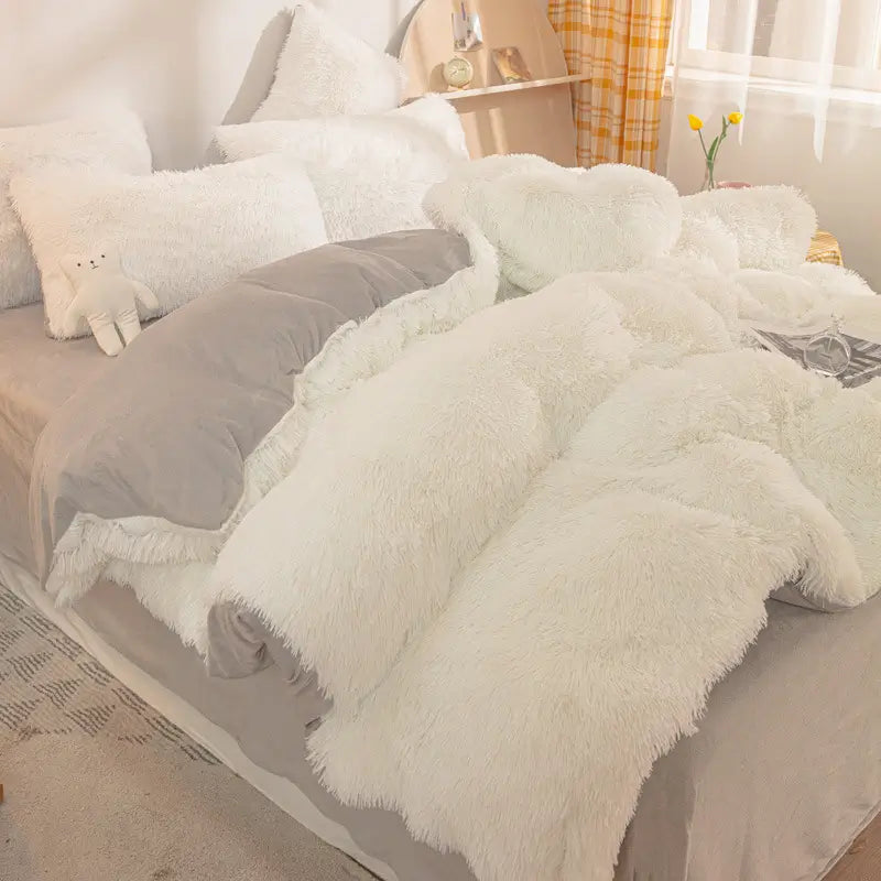 Teddy Fluffy fleece bedding set in White and Gray