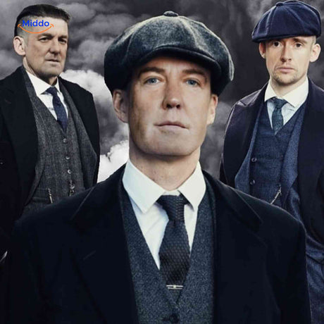 Dark gray wool vintage flat cap with classic newsboy style and all-season comfort.